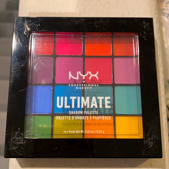 NYX Ultimate Shadow Palette - Picture 1 of 3